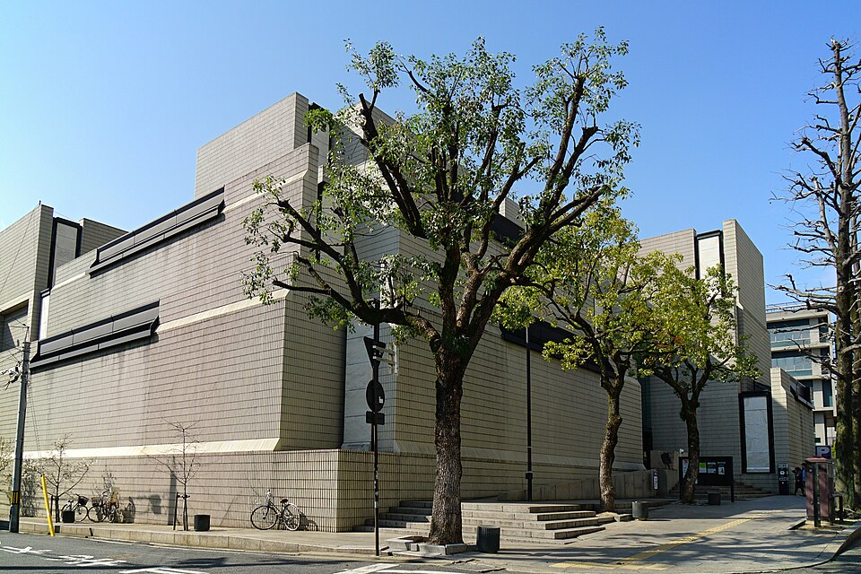 岡山市立オリエント美術館の外観（2016年3月撮影）